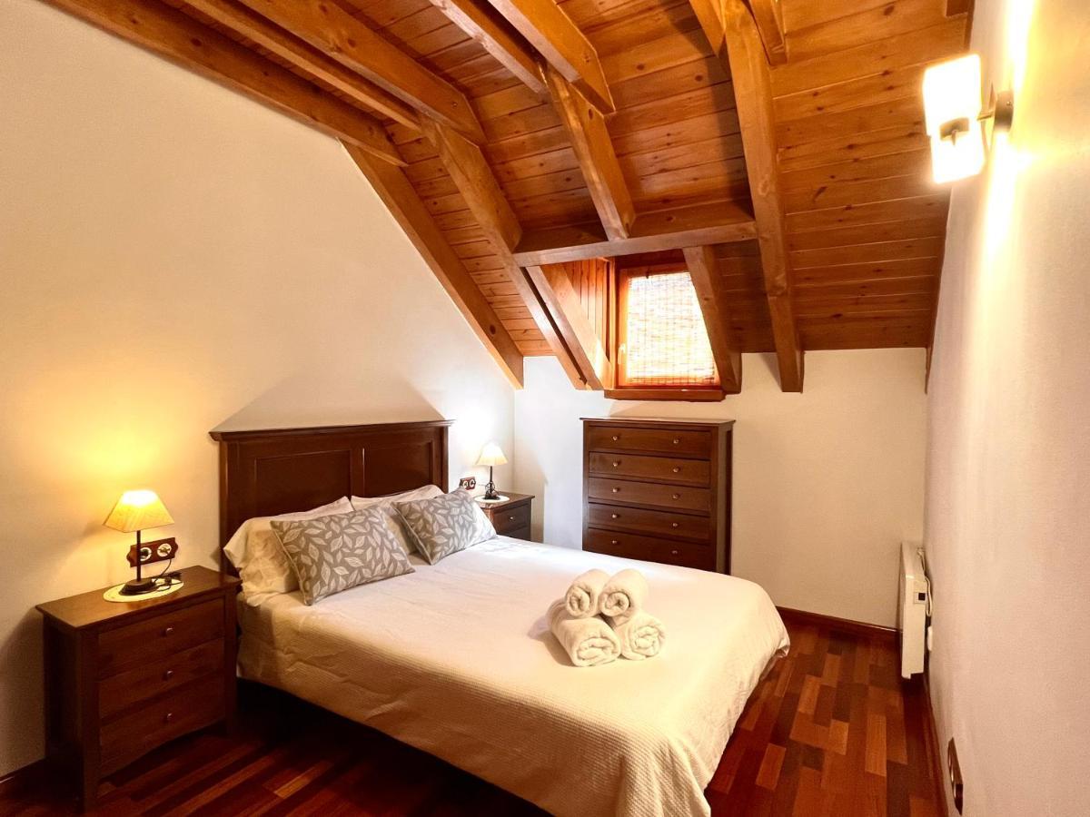 Apartament La Noguera - L'Amfitriona Rialp Eksteriør billede