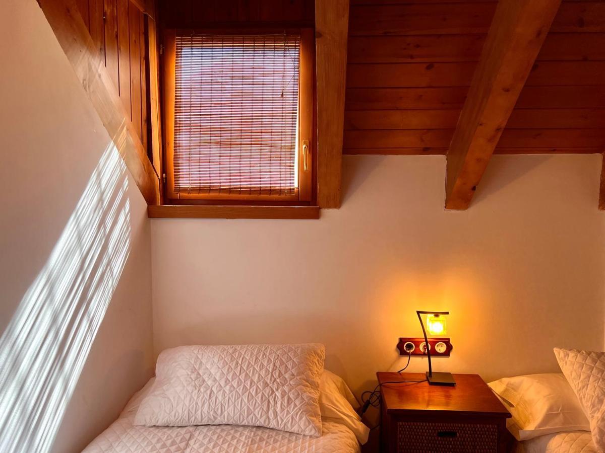 Apartament La Noguera - L'Amfitriona Rialp Eksteriør billede